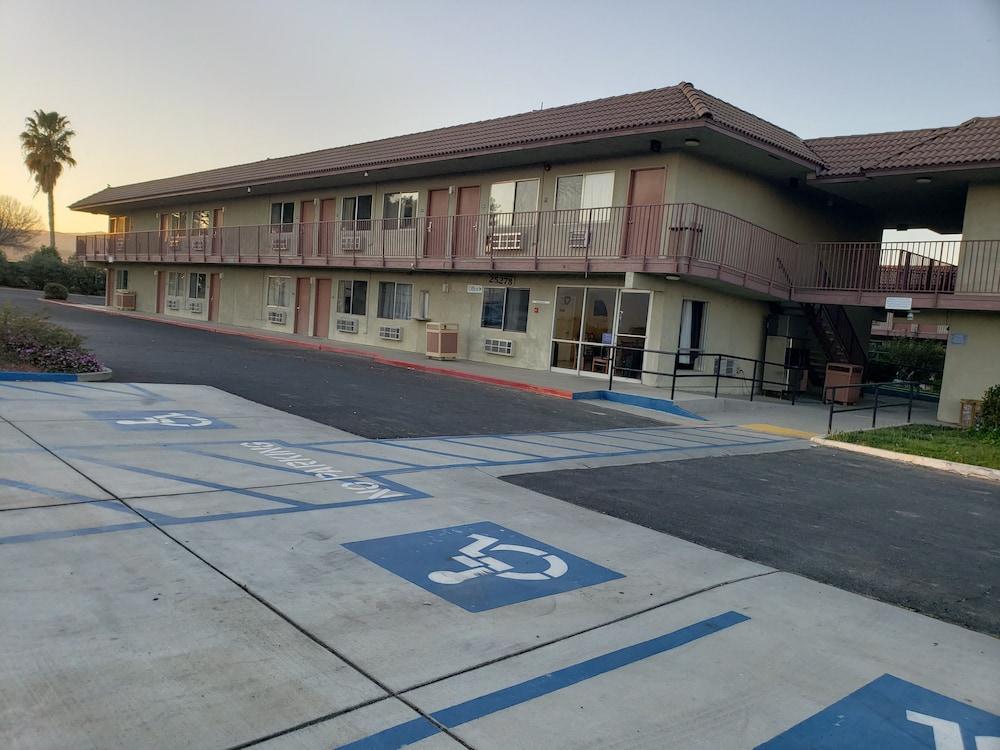 Baymont By Wyndham Coalinga Villa Exterior foto