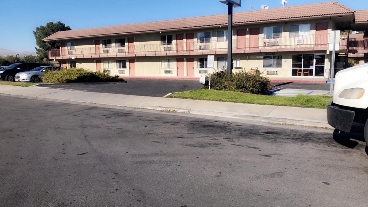 Baymont By Wyndham Coalinga Villa Exterior foto